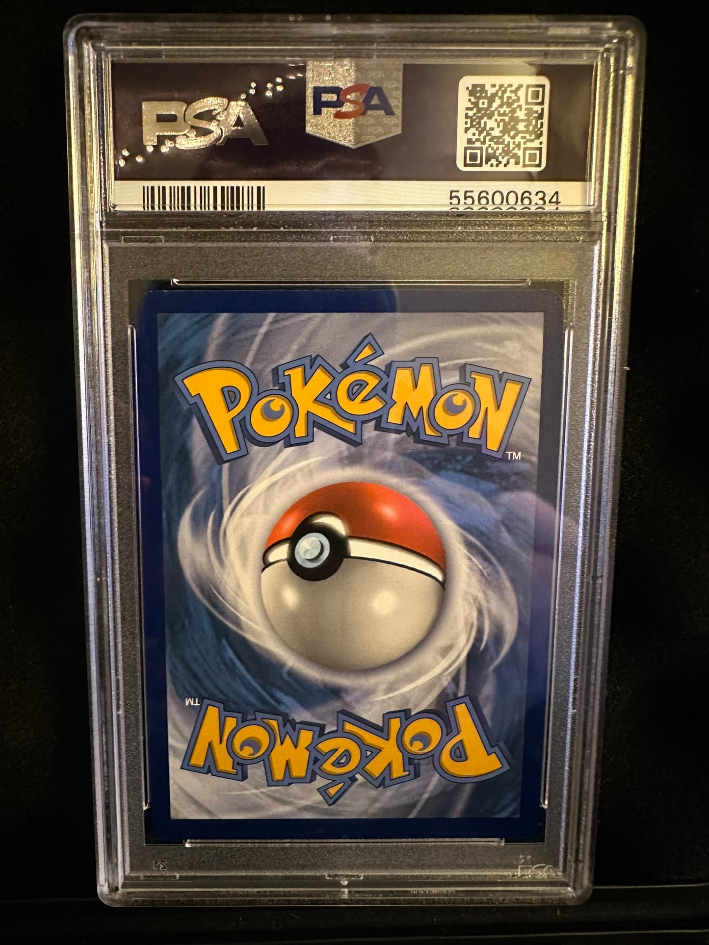 Aegislash VMAX #127/185 Vivid Voltage Ultra Rare Holofoil PSA 10